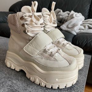 Jeffrey Campbell Fonzie boot